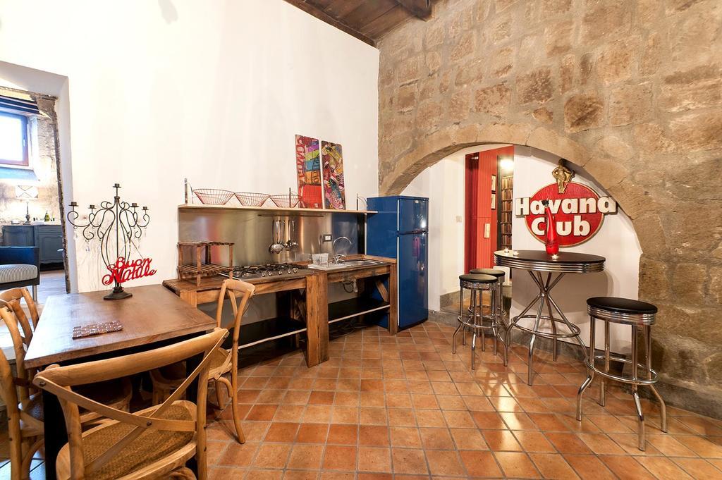 Corte Delle Nobili Viterbo Exterior foto